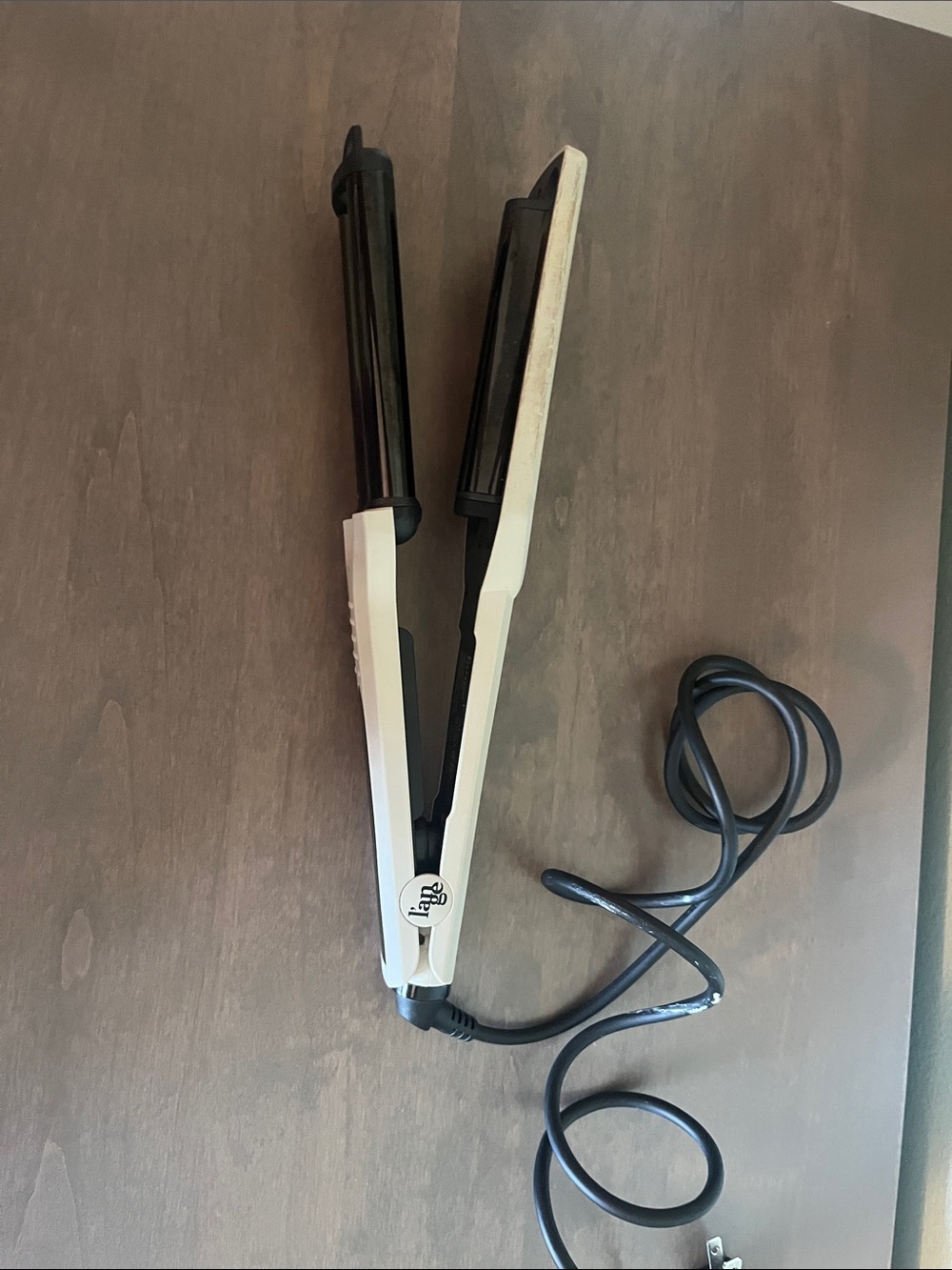 Lange Cream and Black Dual-Barrel Waver